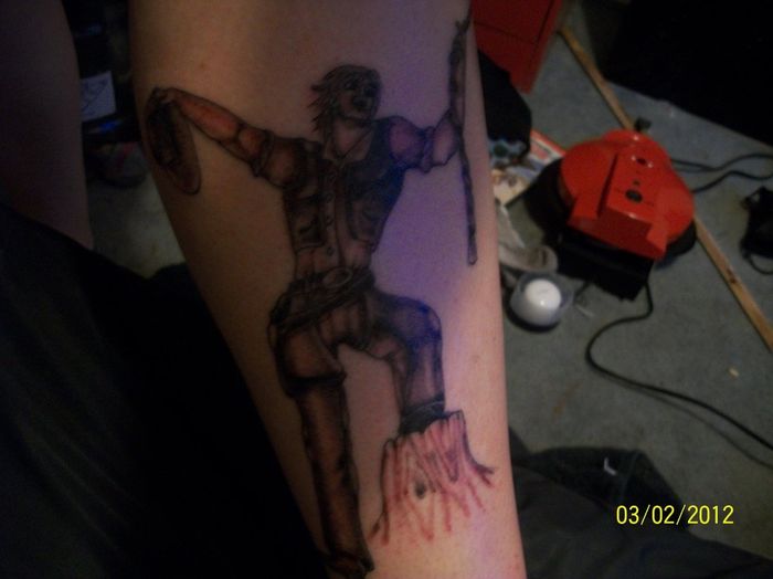 NWR getting a new tattoo YEAh