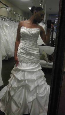 I'm not IN LOVE w/ my wedding dress :(