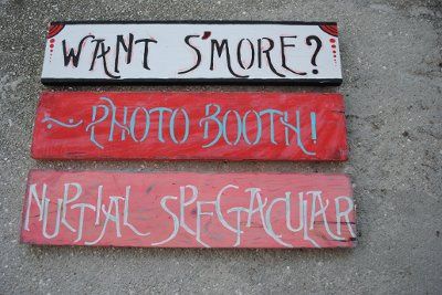 Signs and giant flowers done!!! (pics)