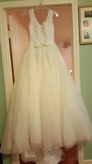 Show off your dress!!