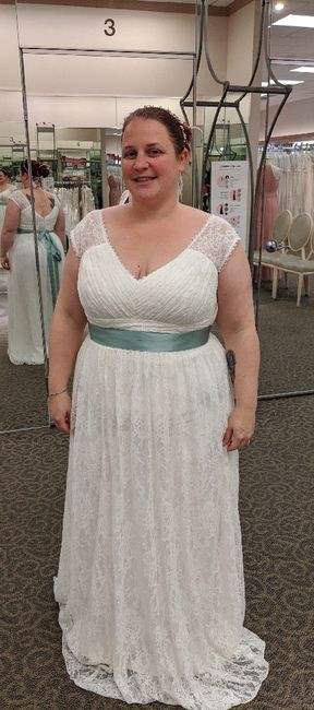 Any other off shoulder sleeves brides out there 4