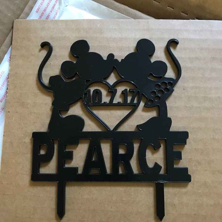 Cake topper