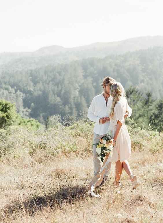 Engagement Pics Attire