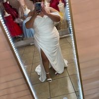 Second guessing my dress😫 - 2