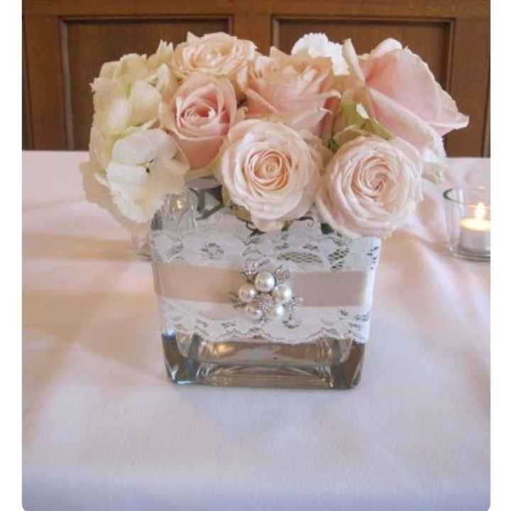 Centerpiece vase