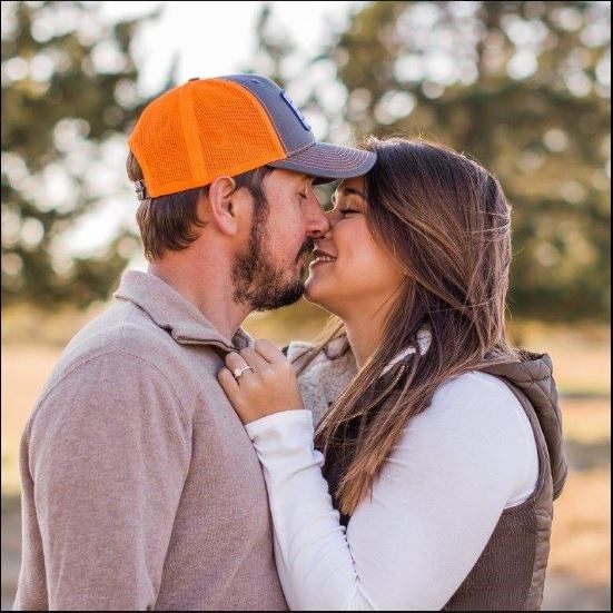 Engagement Photos in Iola