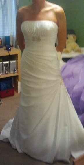 Chosing between wedding dresses