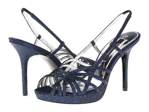 Wedding TOMS or wedding converse?