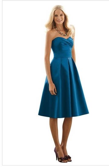 Coordinating Bridesmaids Dresses and Wedding Gown