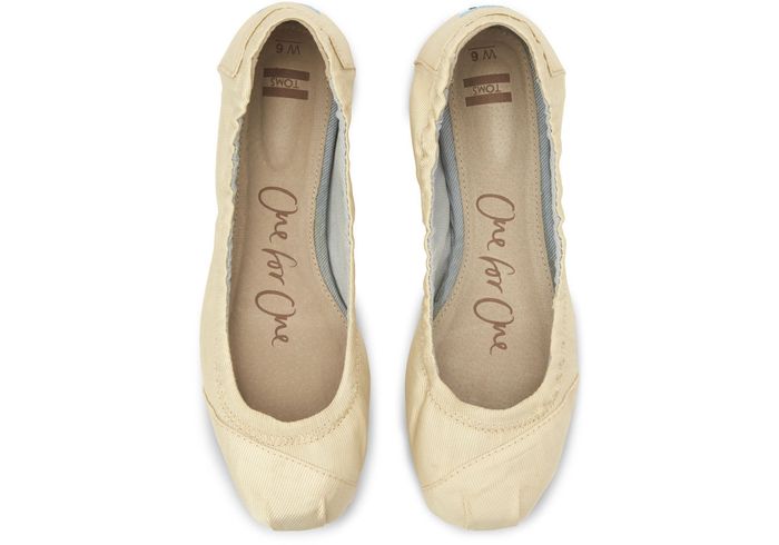 Wedding TOMS or wedding converse?