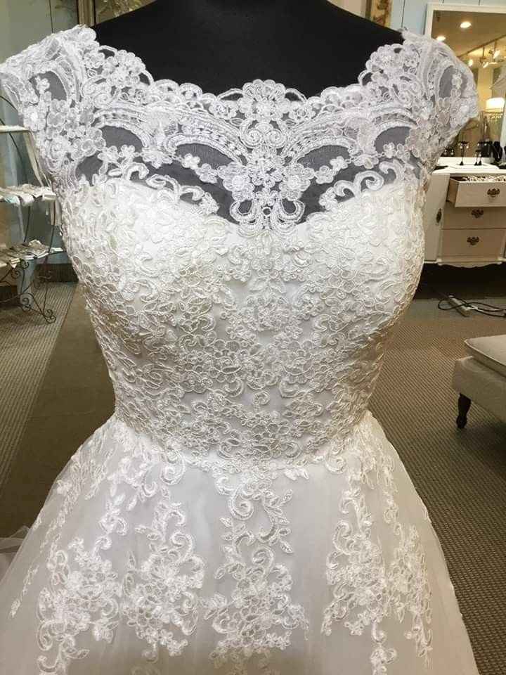 Finding my dream dress in a picture - 3