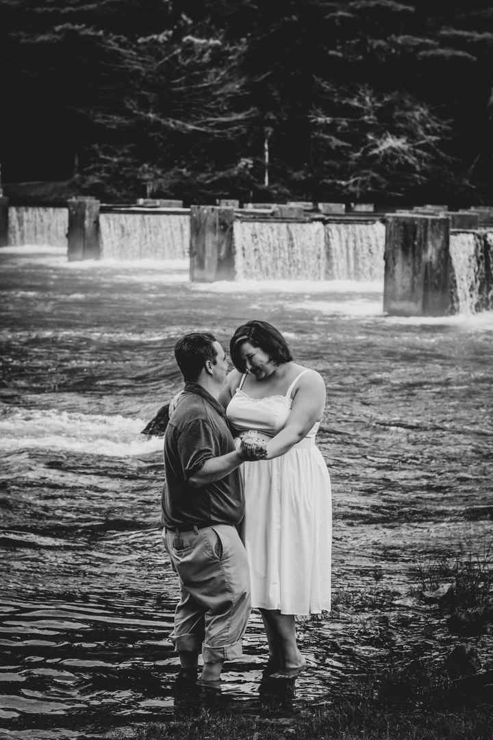 My engagement photos are done *warning there is alot of them* lol - 6