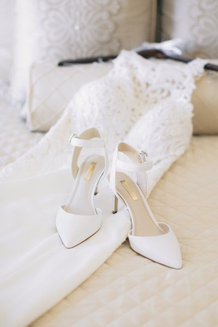 White vs ivory .. pictures please! - 1