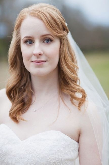 Anyone have pics of their overall wedding make up look, wearing false eyelashes?