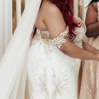 My dress was too big on the day of wedding. Say something or let it go? - 4