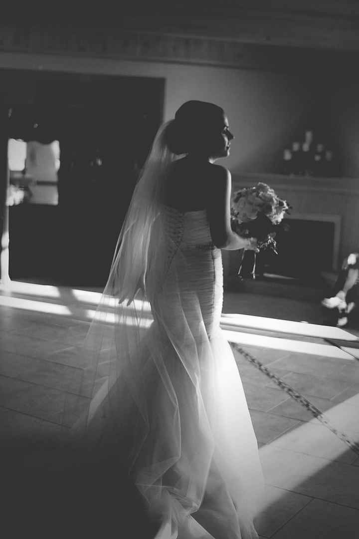 Who's wearing a veil?!