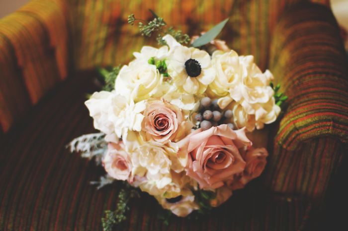, let's see your wedding bouquet  ladies!!