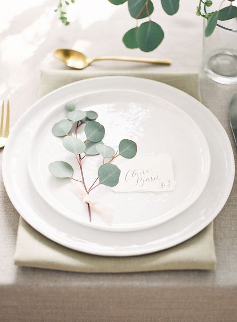Where can i find place setting greenery for wedding tables? 2