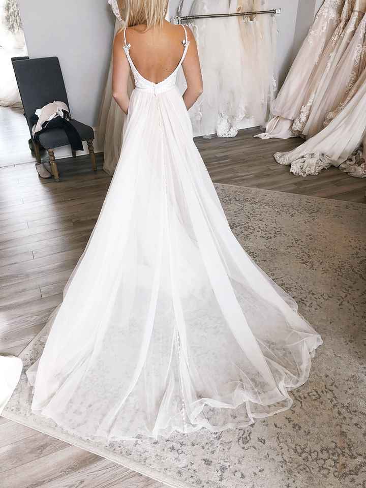 Describe this dress style? - 1