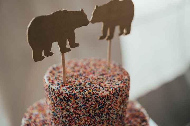 Let's see those cake toppers!