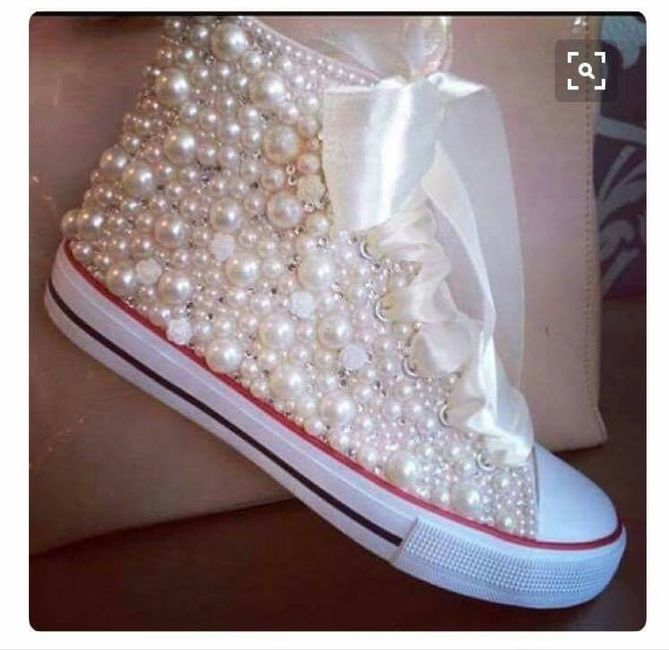 Brides wearing comfortable sandals?  Let me see them!