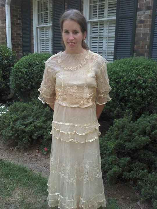 I think I found the dress but its more than I wanted to spend.
