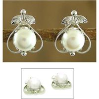 Show me your simple pearl jewelry