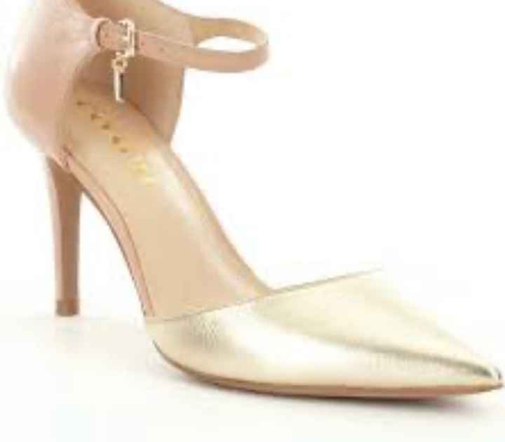 What color shoes should my bridesmaids wear? - 1