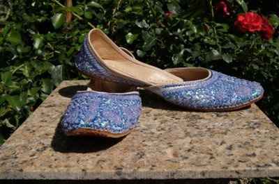 Any one else not gonna wear heels on their wedding day?