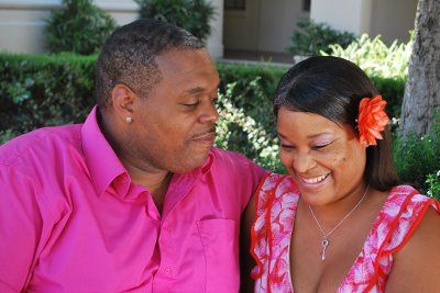 Ok......My Engagement Photos are back......