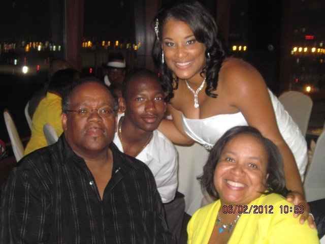 So MANY PICS FROM MY WEDDING NON-PROFESSIONAL.