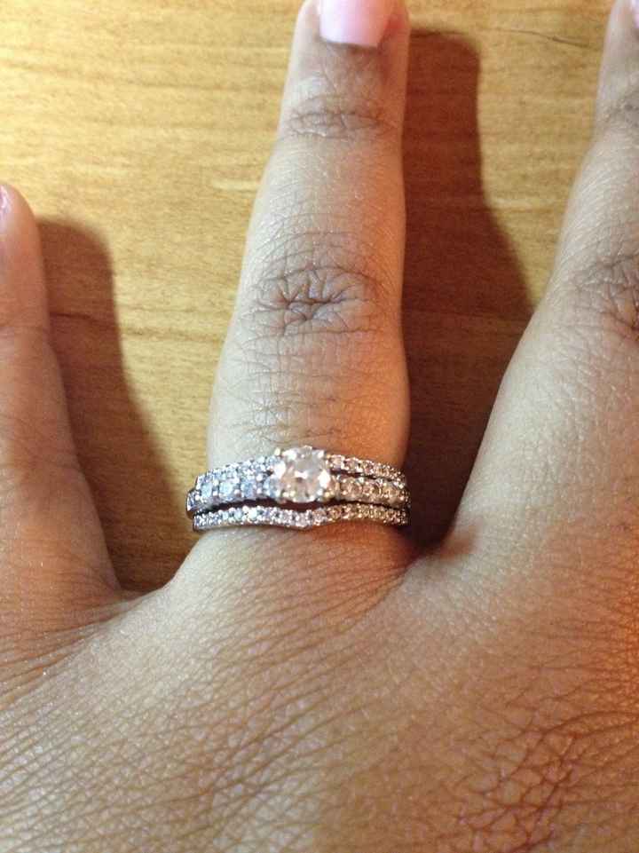 No wedding band?????