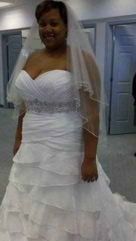 UPDATE!!! AHHHHHHH!!!...MY DRESS HAS ARRIVED A WEEK EARLY!! *PICS!!!*