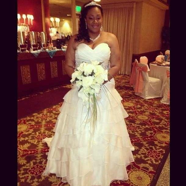 I'm finally Mrs Allen!! *HEAVY NON PRO PICS*