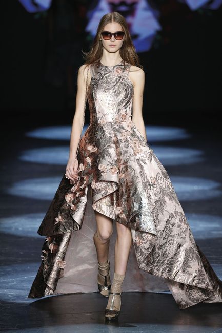 Gold Gowns?? Please help!