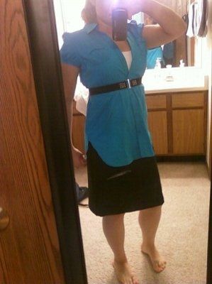 I need some help choosing what to wear for e-photos