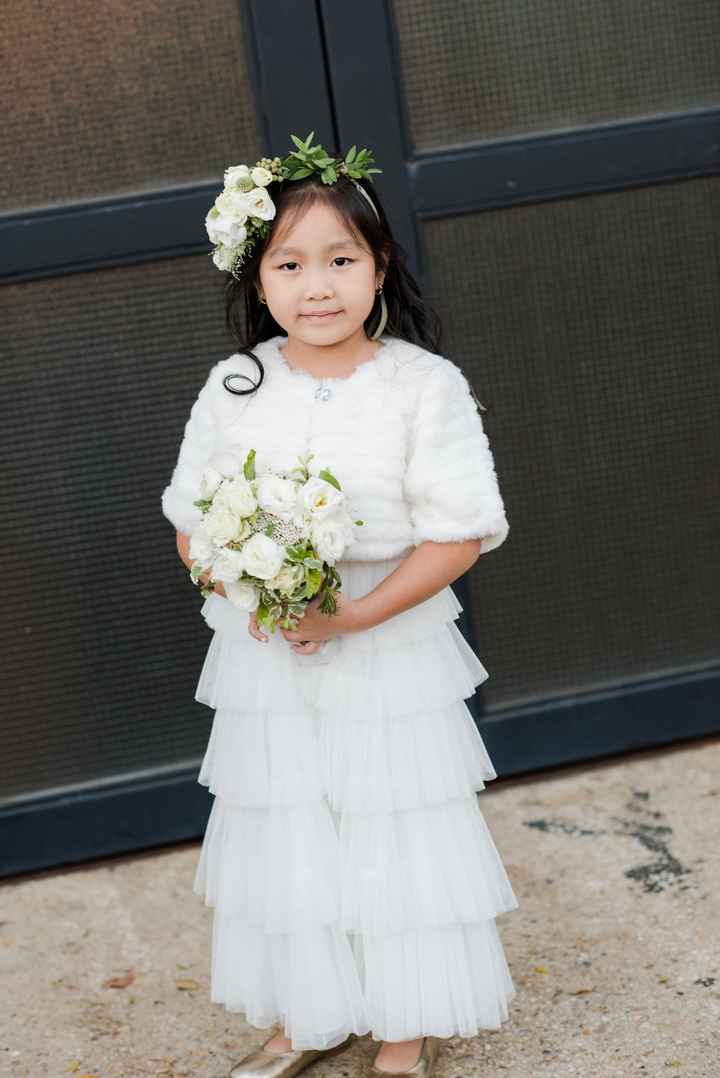 I wanna see your flower girl dresses!!