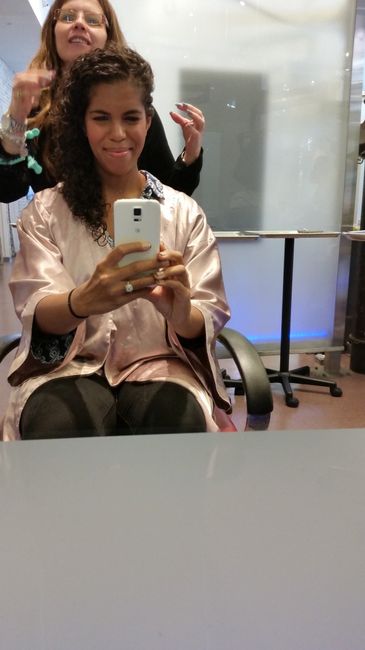 Where are the curly haired ladies? What did you/ what are you doing with your hair!?