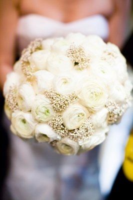 Non-matching Bride's Bouquet?