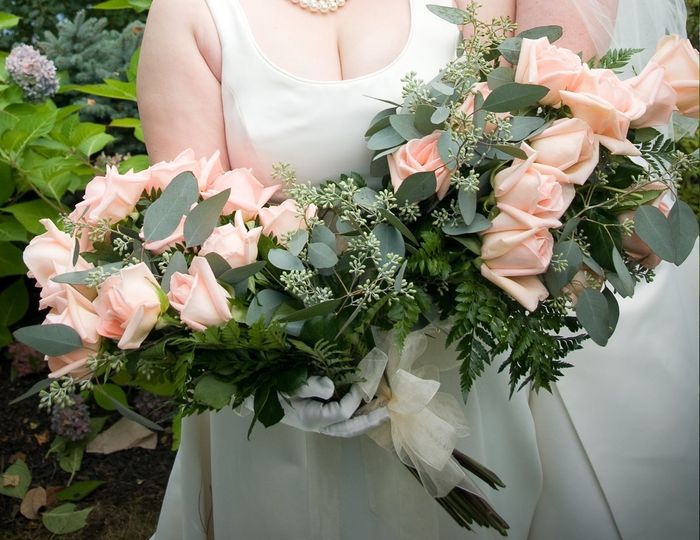 Let's see your flowers/bouquets/bouquet alternatives!
