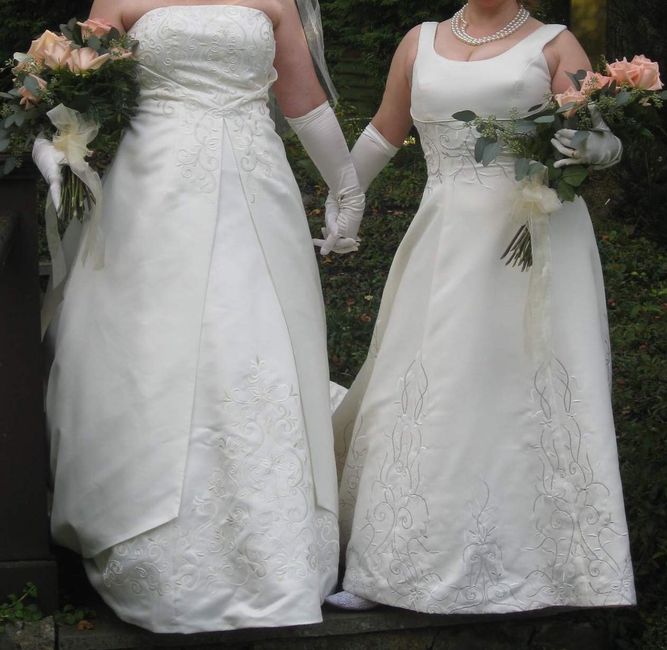 Show us your wedding dress