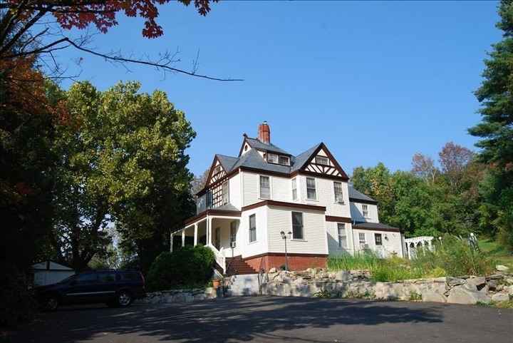 Show off here!  What do you/did you love best about your wedding?  Post pics!  :)