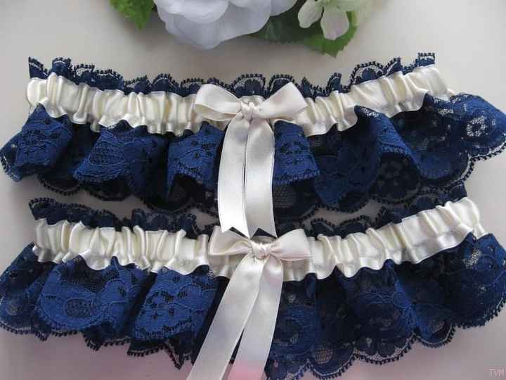 2 garters? What is the 2nd one for?