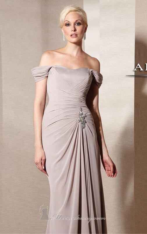 Mom has a question: morning wedding attire