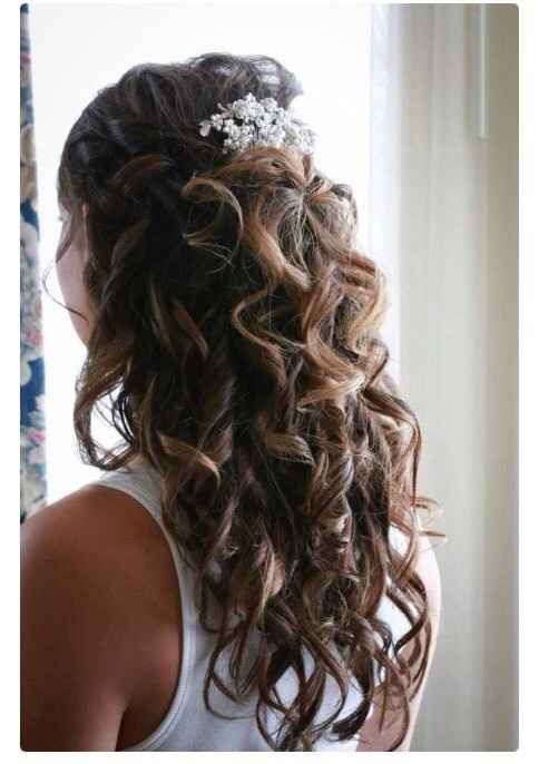 Brides wearing their hair down