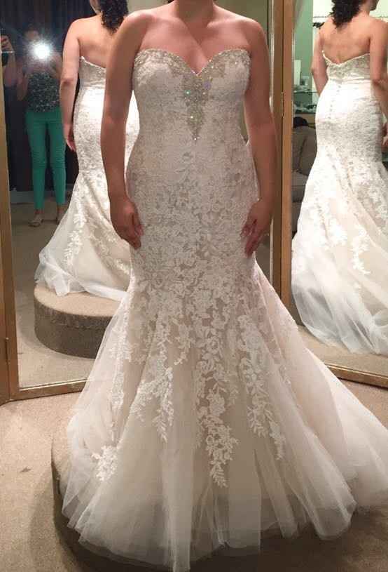 Let's show off our wedding gowns!