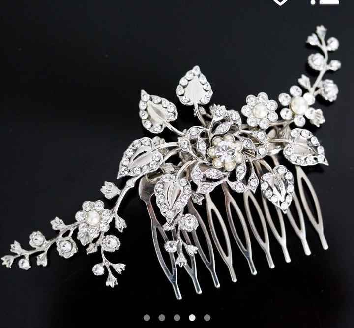 Which hair comb matches my earrings?