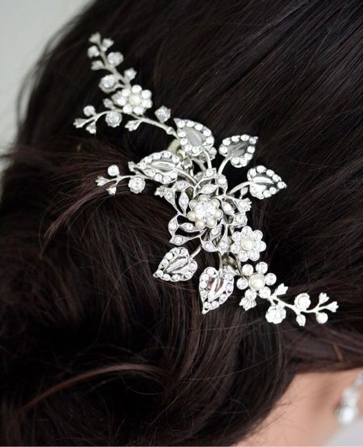 Which hair comb matches my earrings?