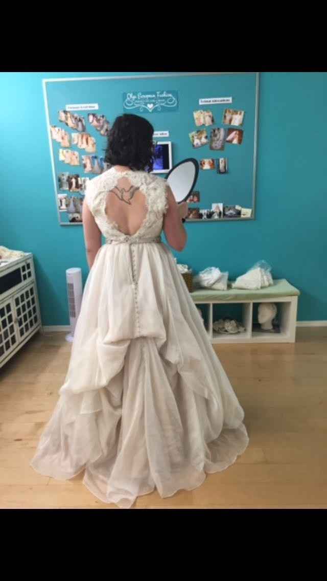 Show me your wedding dresses! :)