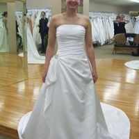 post your wedding  dress pic thanks.